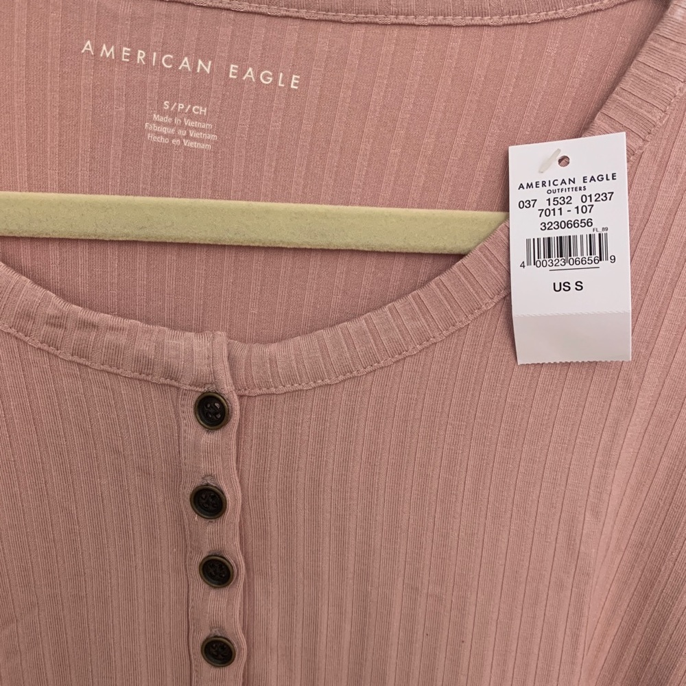 AE long sleeve Henley tshirt in blush - Picture 3 of 4